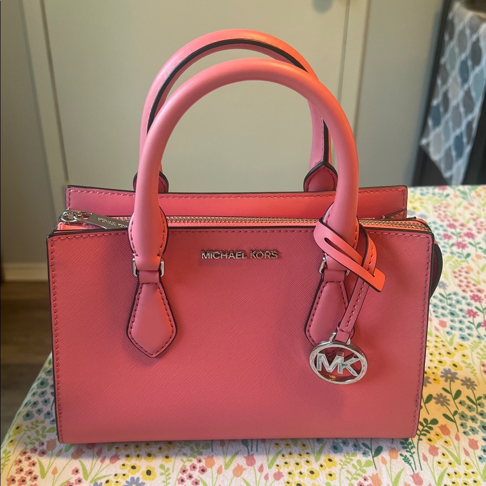 Michael Kors Coral Pink Tote, Satchel & Wallet Set - Picture 3 of 7